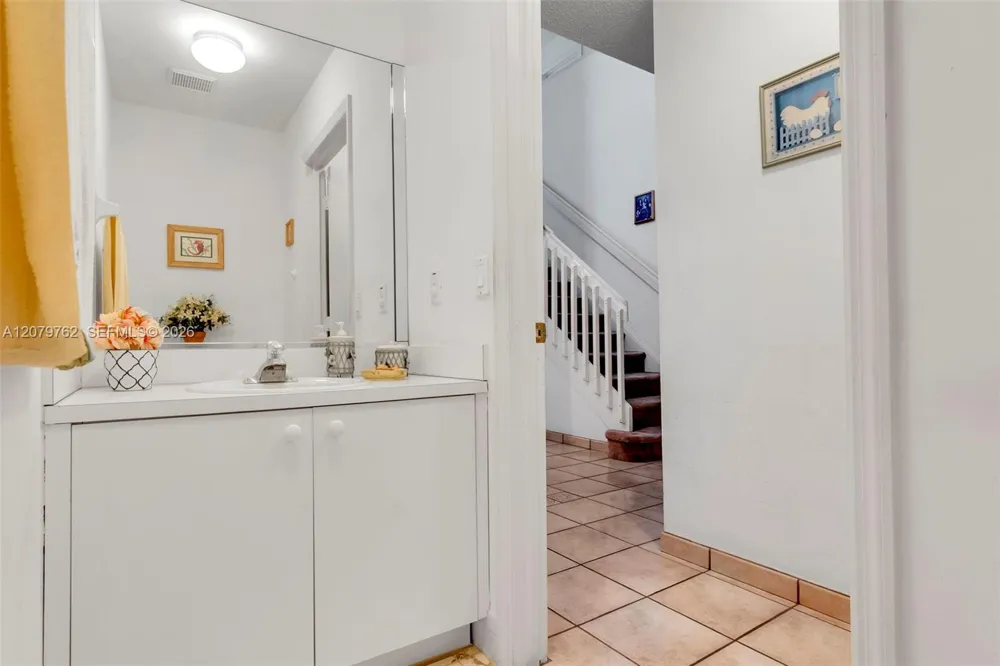 8554 SW 163rd Pl Miami, FL 33193
