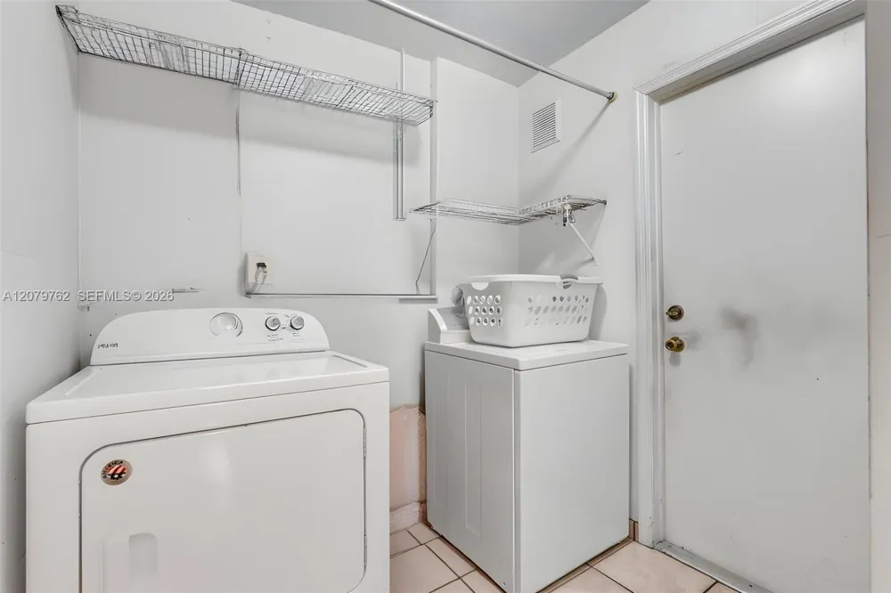 8554 SW 163rd Pl Miami, FL 33193