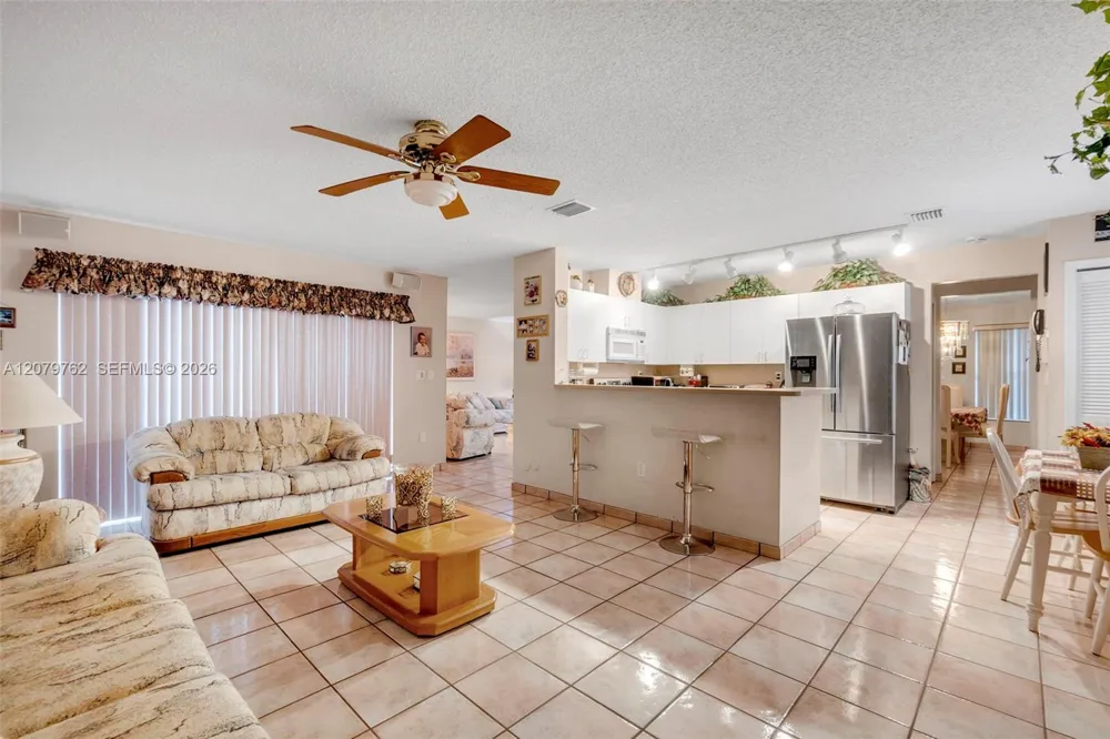 8554 SW 163rd Pl Miami, FL 33193