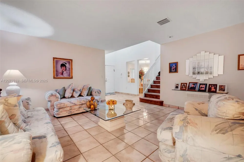 8554 SW 163rd Pl Miami, FL 33193