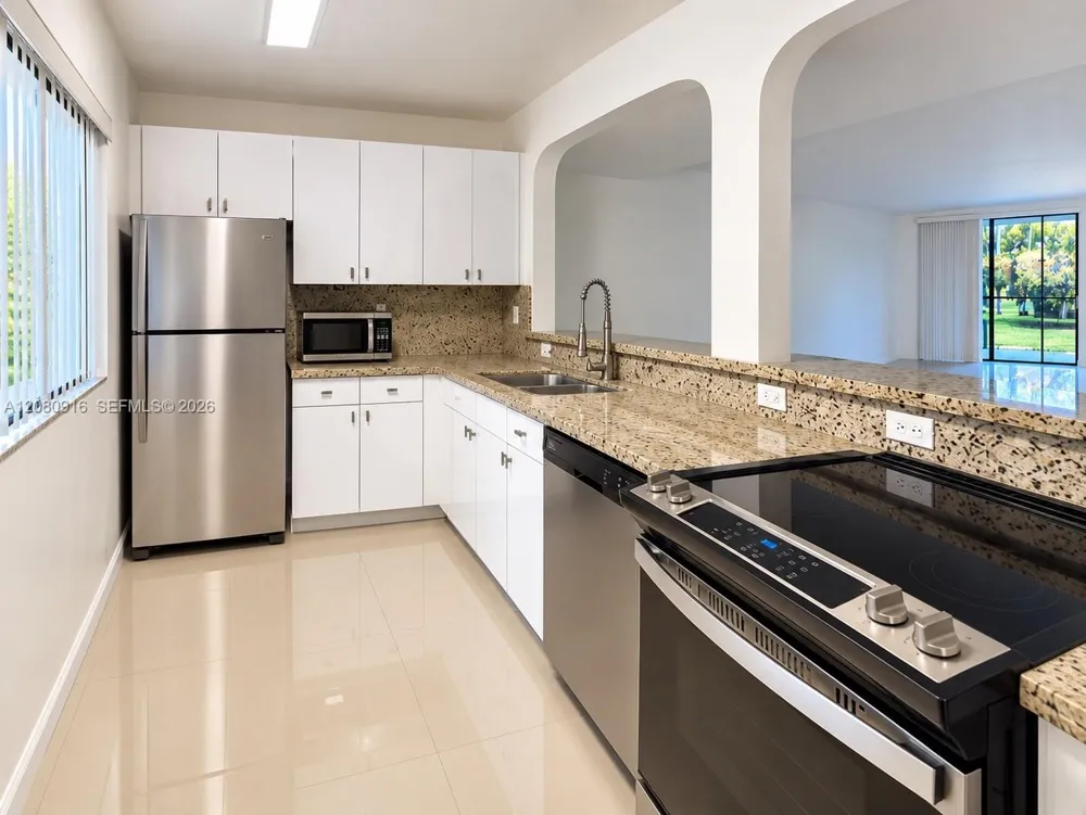8025 SW 107th Ave #123 Miami, FL 33173