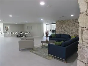 8025 SW 107th Ave #123 Miami, FL 33173