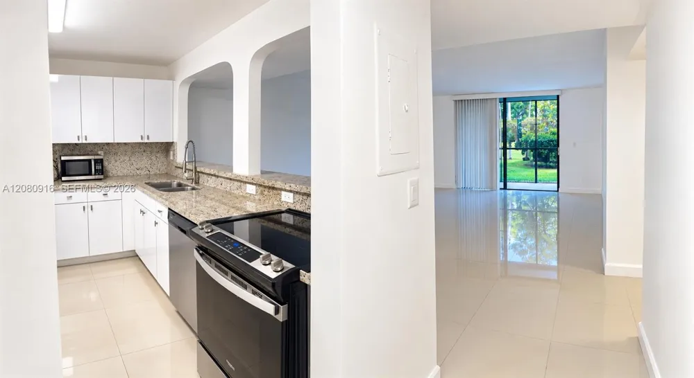 8025 SW 107th Ave #123 Miami, FL 33173