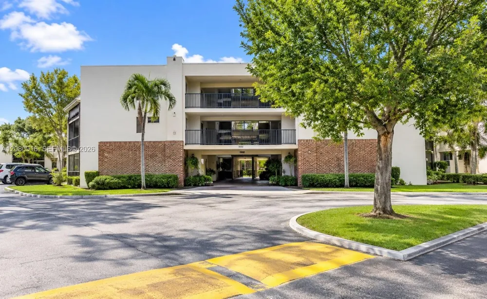 8025 SW 107th Ave #123 Miami, FL 33173