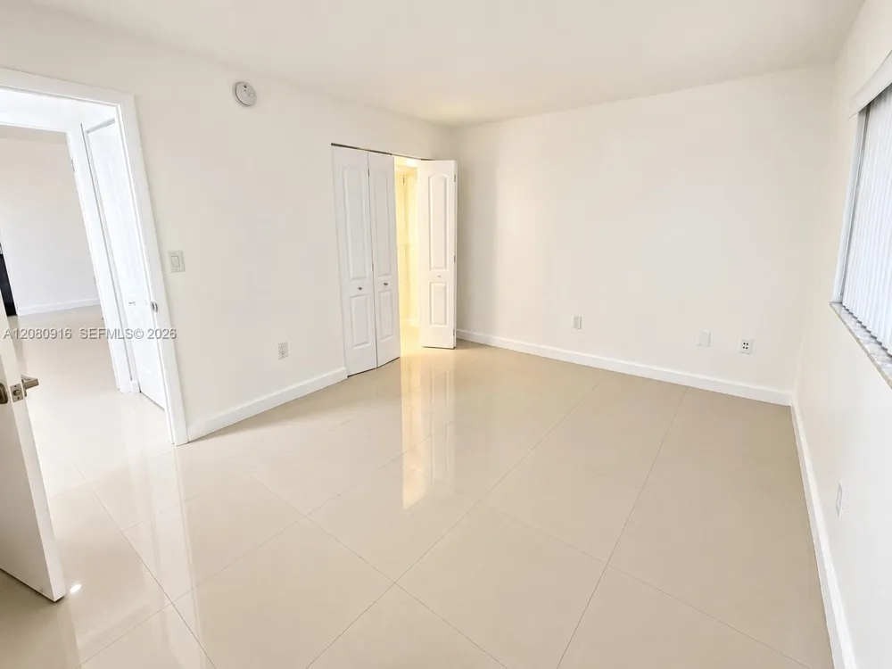 8025 SW 107th Ave #123 Miami, FL 33173