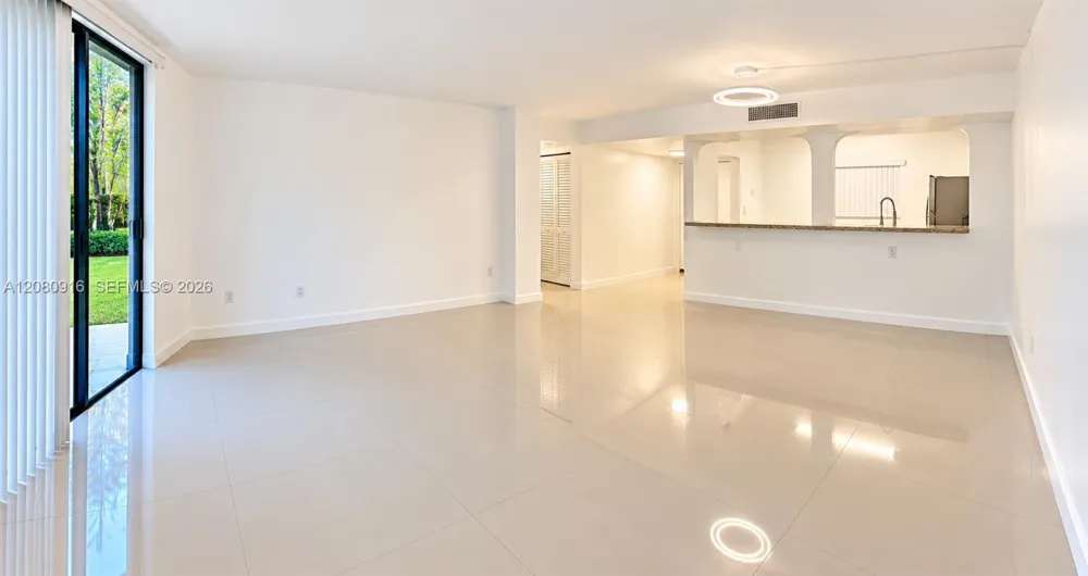 8025 SW 107th Ave #123 Miami, FL 33173