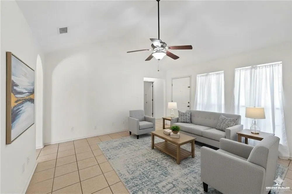 8512 S Morelos Pharr, TX 78577