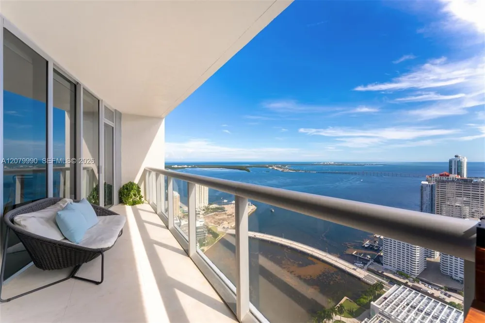 495 Brickell Ave #4709 Miami, FL 33131