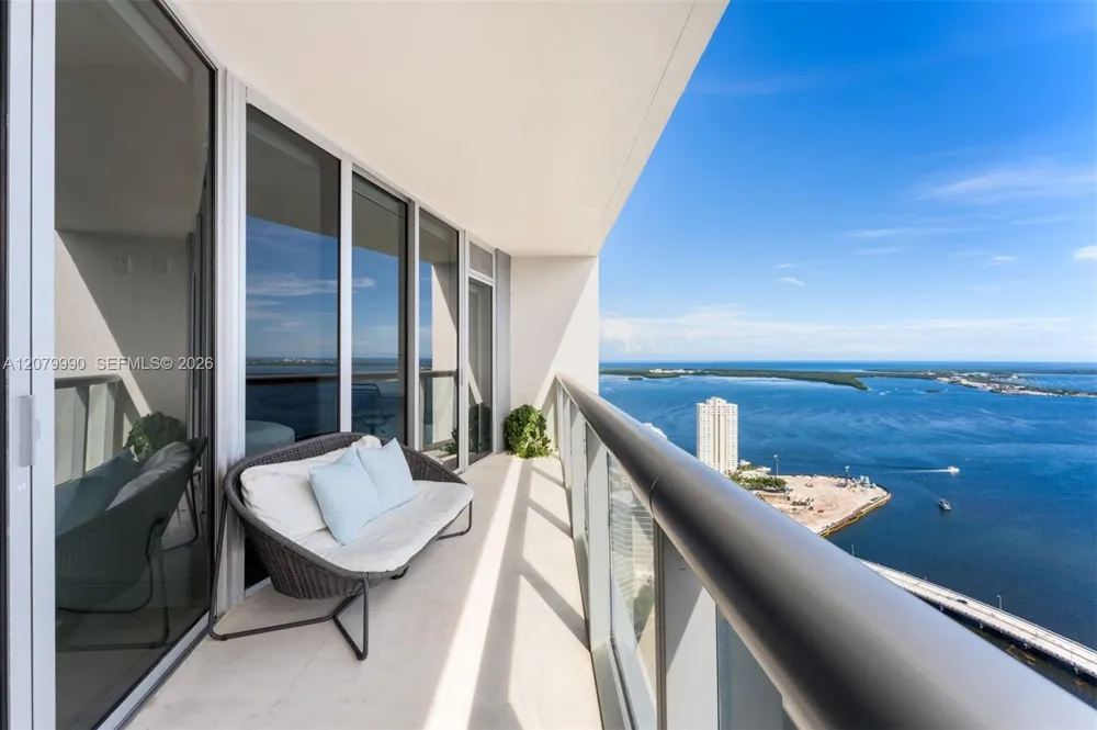 495 Brickell Ave #4709 Miami, FL 33131