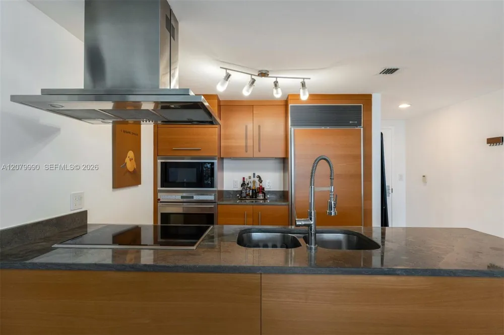 495 Brickell Ave #4709 Miami, FL 33131