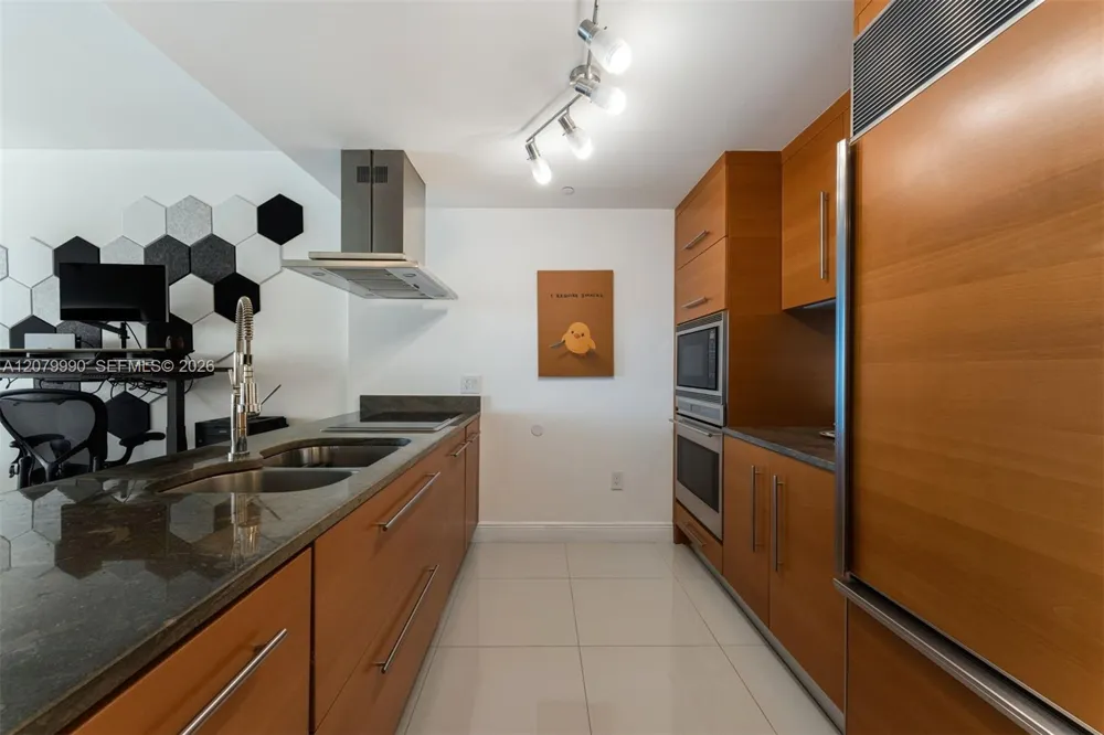 495 Brickell Ave #4709 Miami, FL 33131