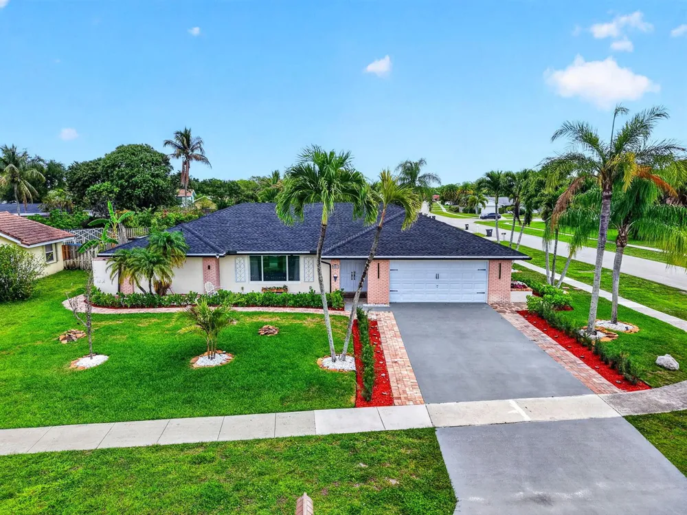 990 Hickory Trail Wellington, FL 33414