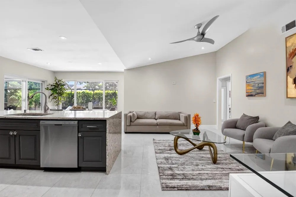 990 Hickory Trail Wellington, FL 33414