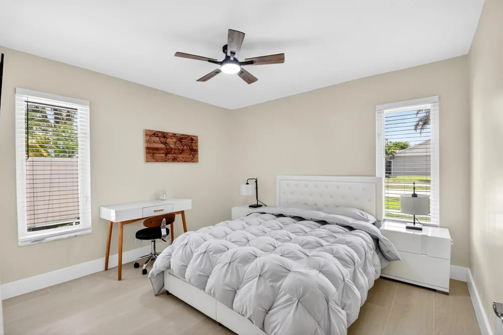 990 Hickory Trail Wellington, FL 33414