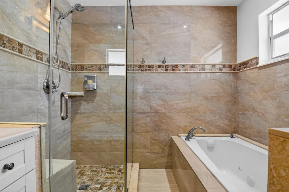 990 Hickory Trail Wellington, FL 33414
