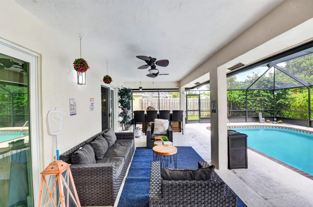990 Hickory Trail Wellington, FL 33414