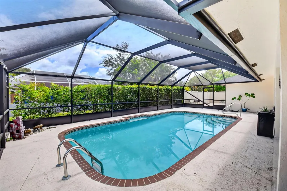 990 Hickory Trail Wellington, FL 33414