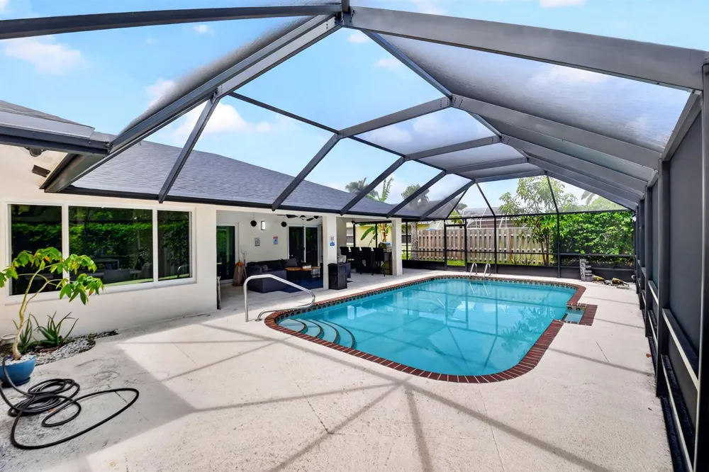 990 Hickory Trail Wellington, FL 33414
