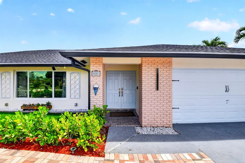 990 Hickory Trail Wellington, FL 33414