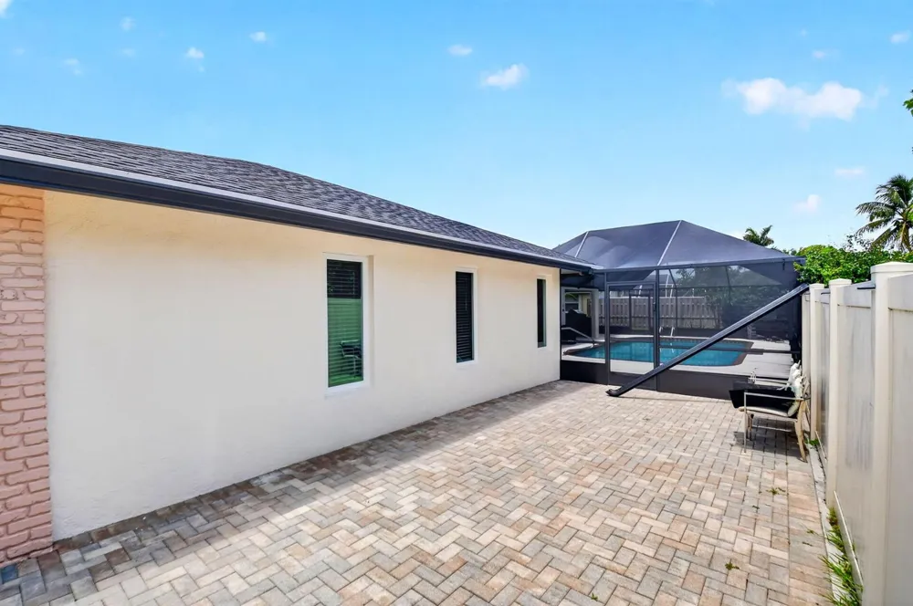 990 Hickory Trail Wellington, FL 33414