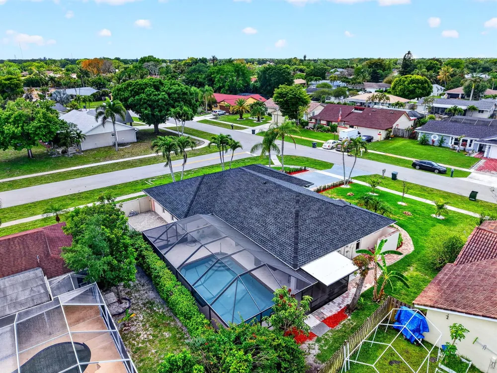 990 Hickory Trail Wellington, FL 33414