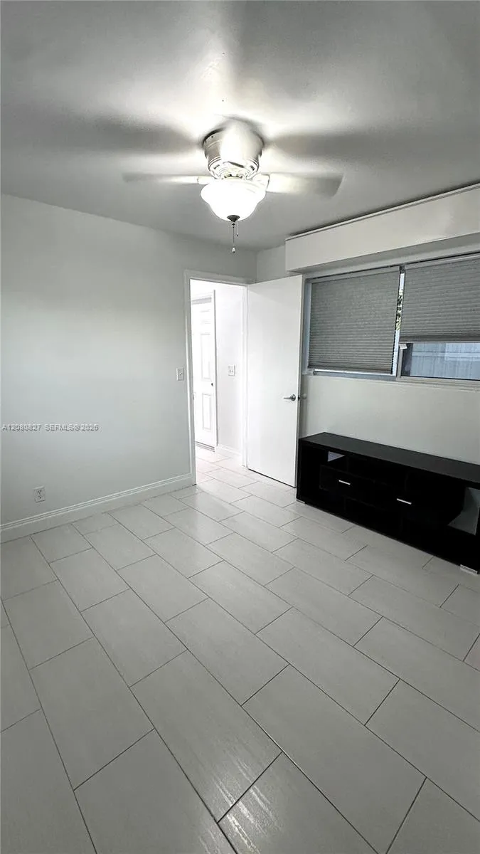 2415 Thomas st #B Hollywood, FL 33020