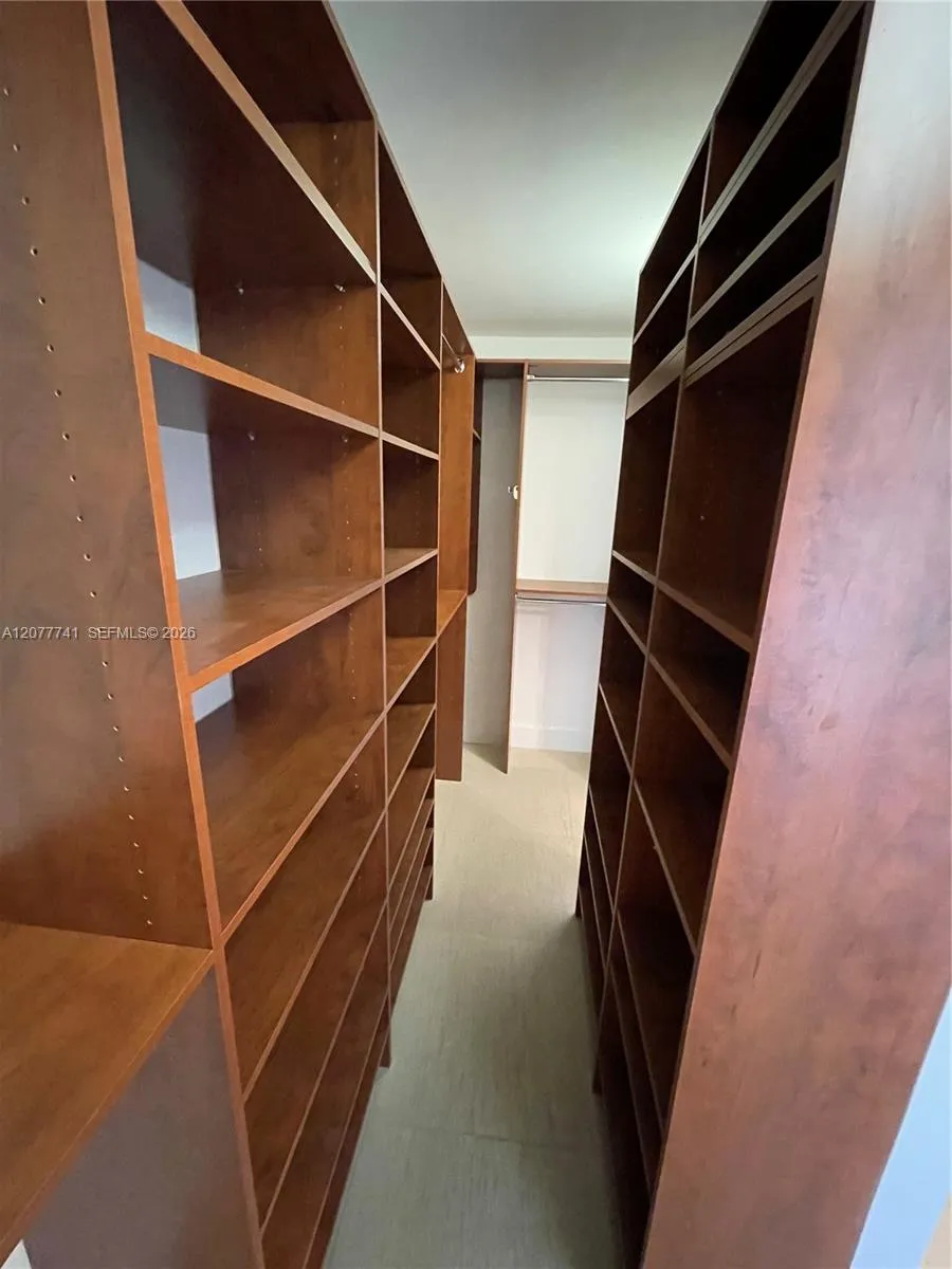 1450 Brickell Bay Dr #1015 Miami, FL 33131