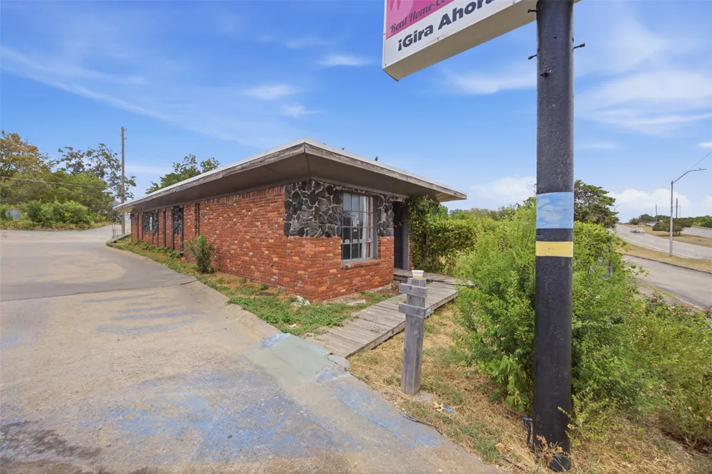 609 E Carl Albert Parkway McAlester, OK 74501
