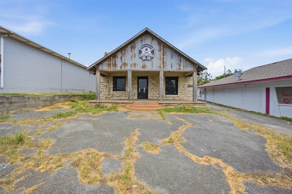 609 E Carl Albert Parkway McAlester, OK 74501