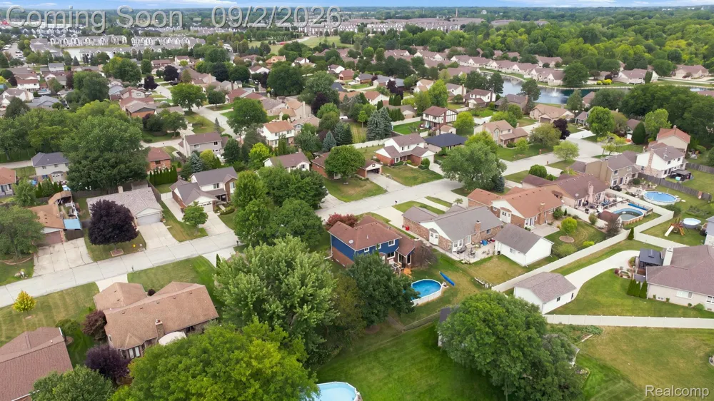 20770 Cannon Drive Clinton Charter Township, MI 48038