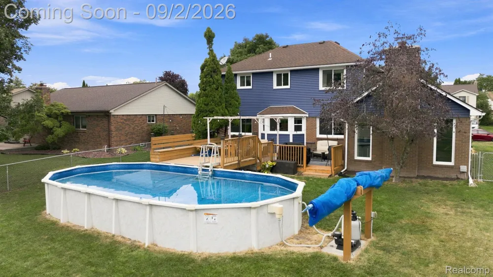 20770 Cannon Drive Clinton Charter Township, MI 48038