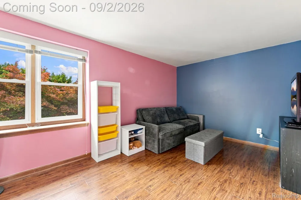 20770 Cannon Drive Clinton Charter Township, MI 48038