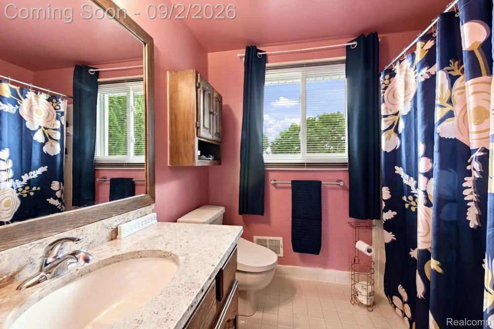20770 Cannon Drive Clinton Charter Township, MI 48038