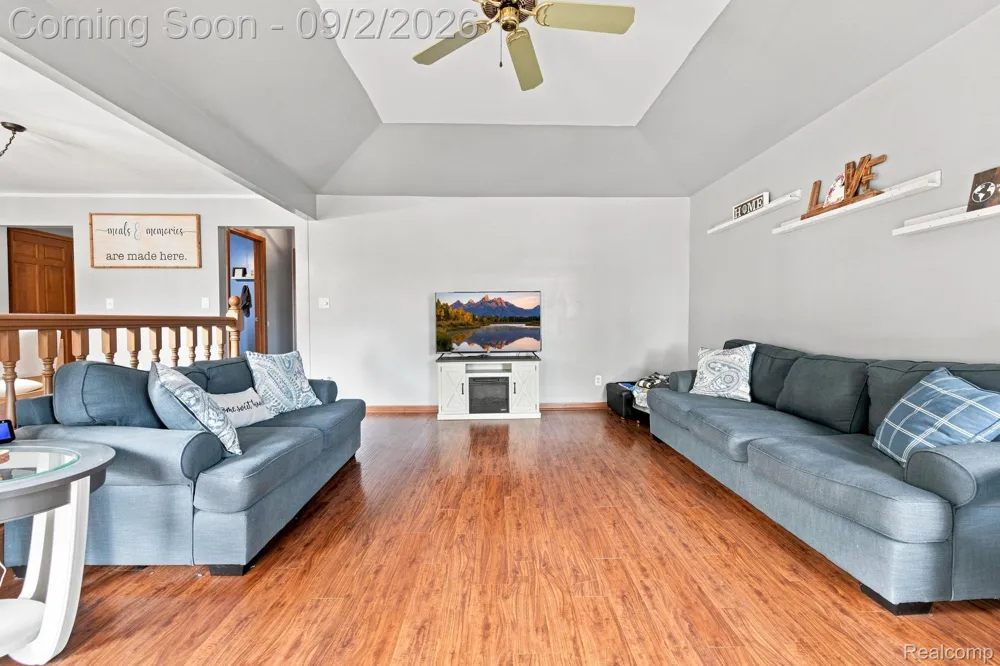 20770 Cannon Drive Clinton Charter Township, MI 48038