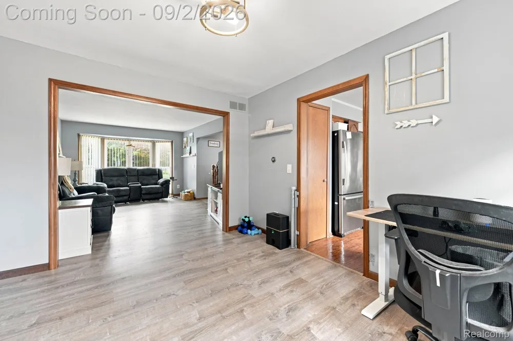 20770 Cannon Drive Clinton Charter Township, MI 48038