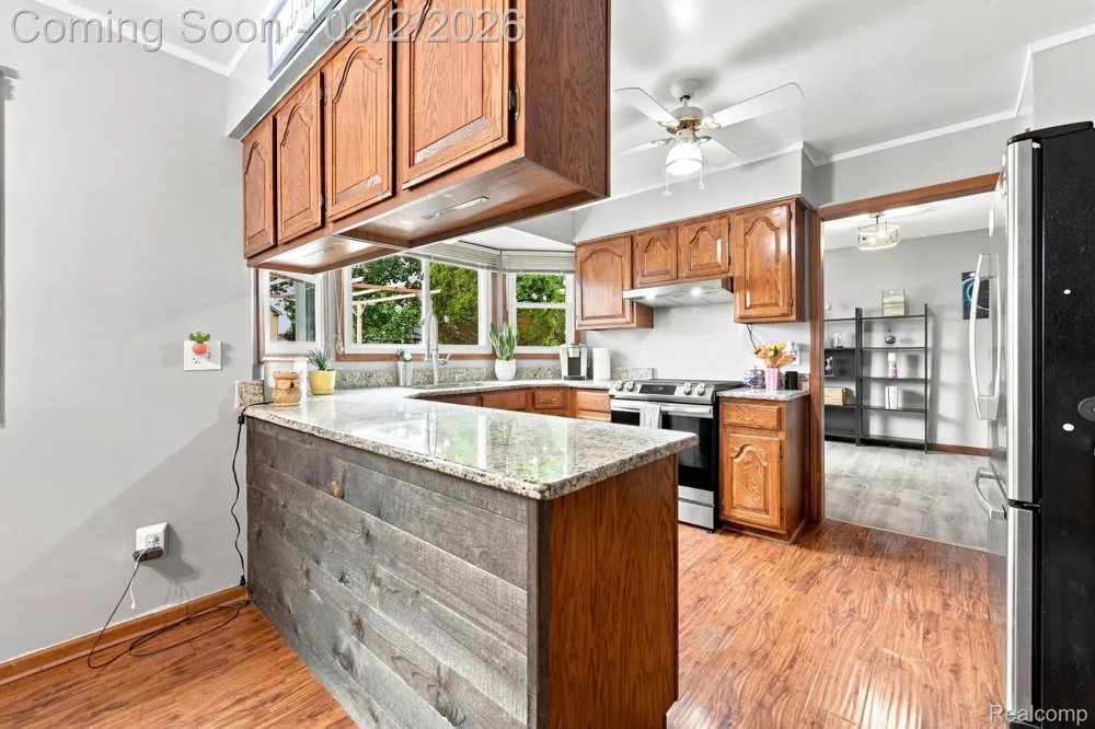 20770 Cannon Drive Clinton Charter Township, MI 48038