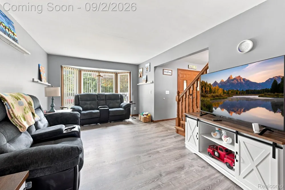20770 Cannon Drive Clinton Charter Township, MI 48038