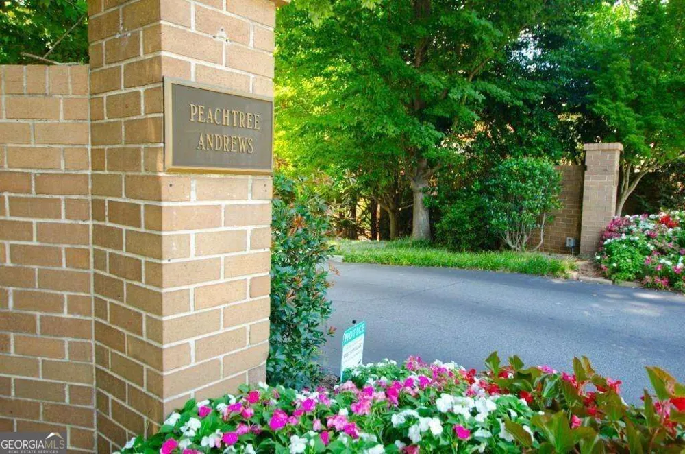 2734 Peachtree RD NW Atlanta, GA 30305