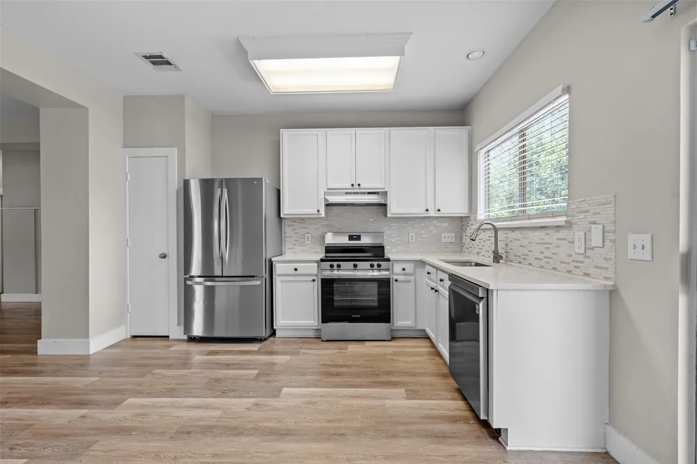 5501 S Hearsey Drive Austin, TX 78744