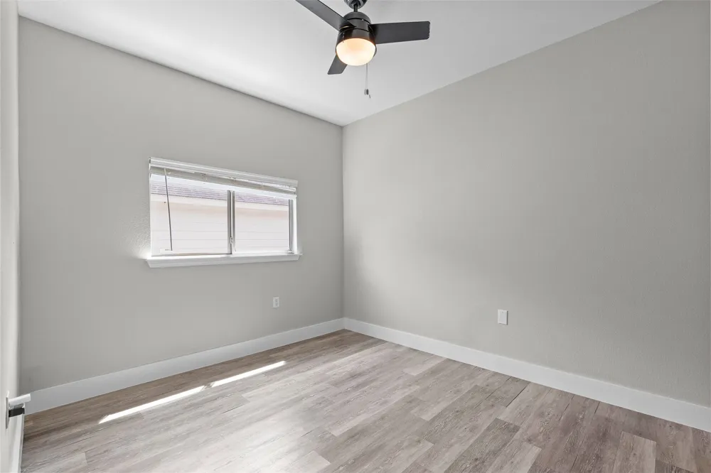 5501 S Hearsey Drive Austin, TX 78744