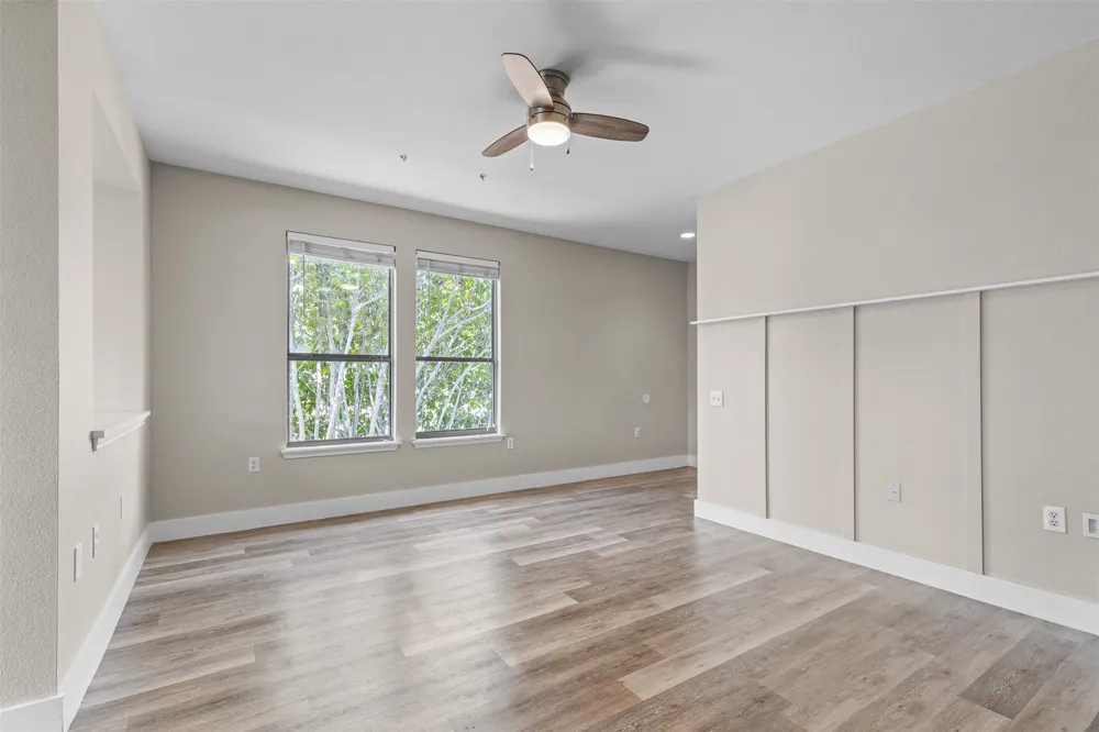 5501 S Hearsey Drive Austin, TX 78744