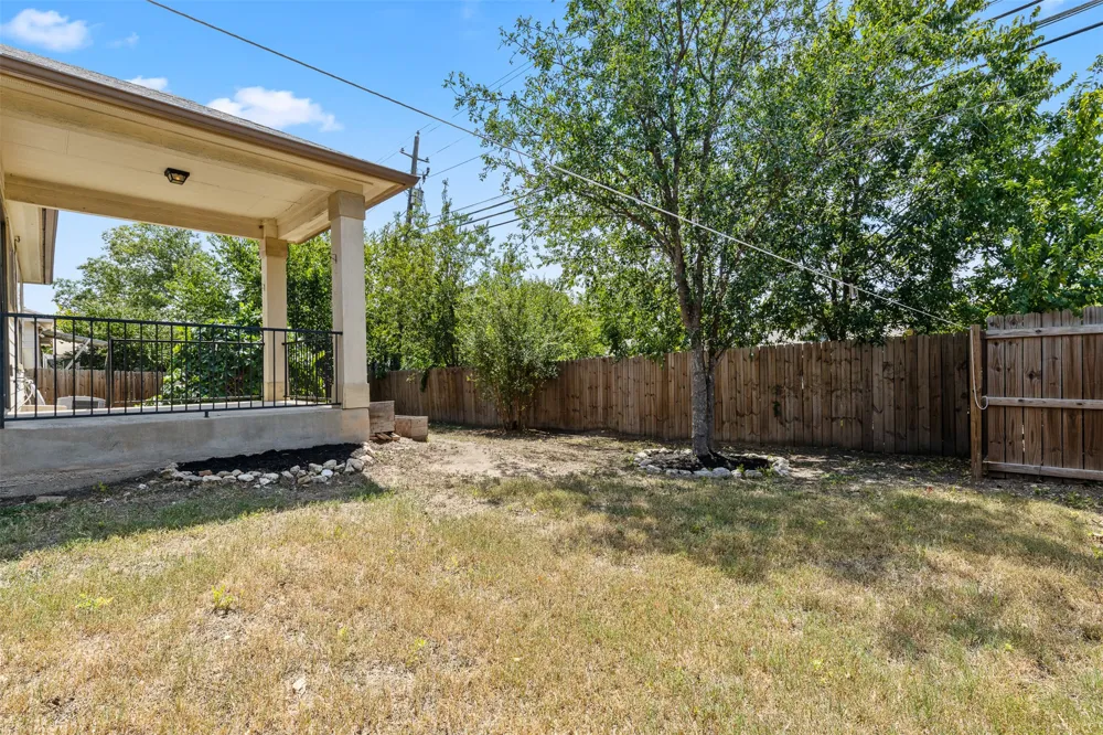 5501 S Hearsey Drive Austin, TX 78744