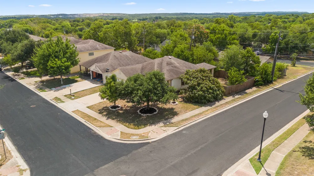 5501 S Hearsey Drive Austin, TX 78744