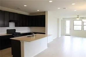 2011 NE CRIMSON ROSELLA TRAIL #14 Austin, TX 78728
