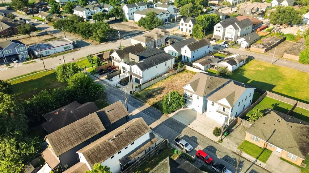 Delhi Street Houston, TX 77022