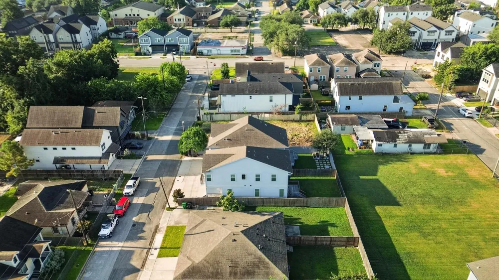 Delhi Street Houston, TX 77022