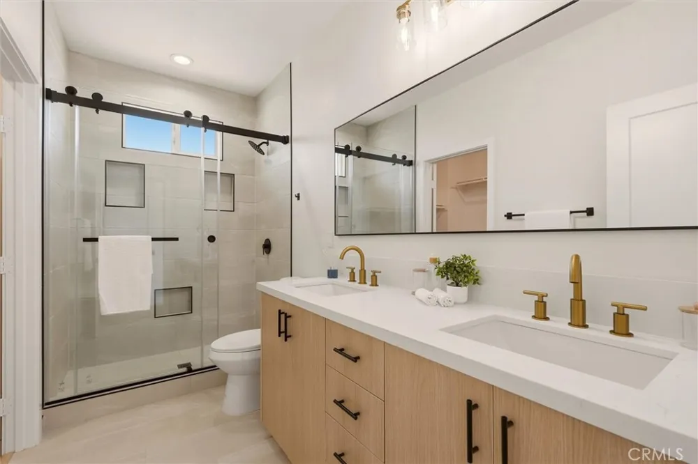 5868 Persepolis Ct Riverside, CA 92505
