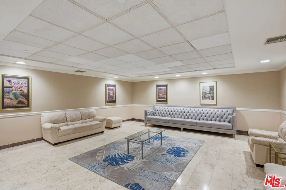 12222 Wilshire Boulevard #208 Los Angeles, CA 90025
