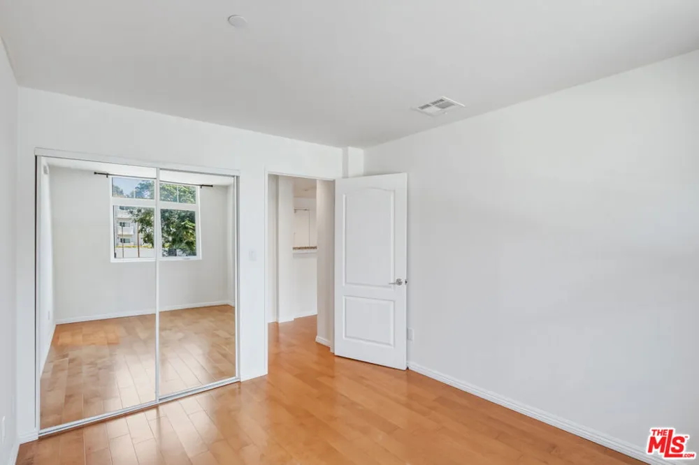 12222 Wilshire Boulevard #208 Los Angeles, CA 90025