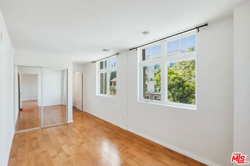12222 Wilshire Boulevard #208 Los Angeles, CA 90025
